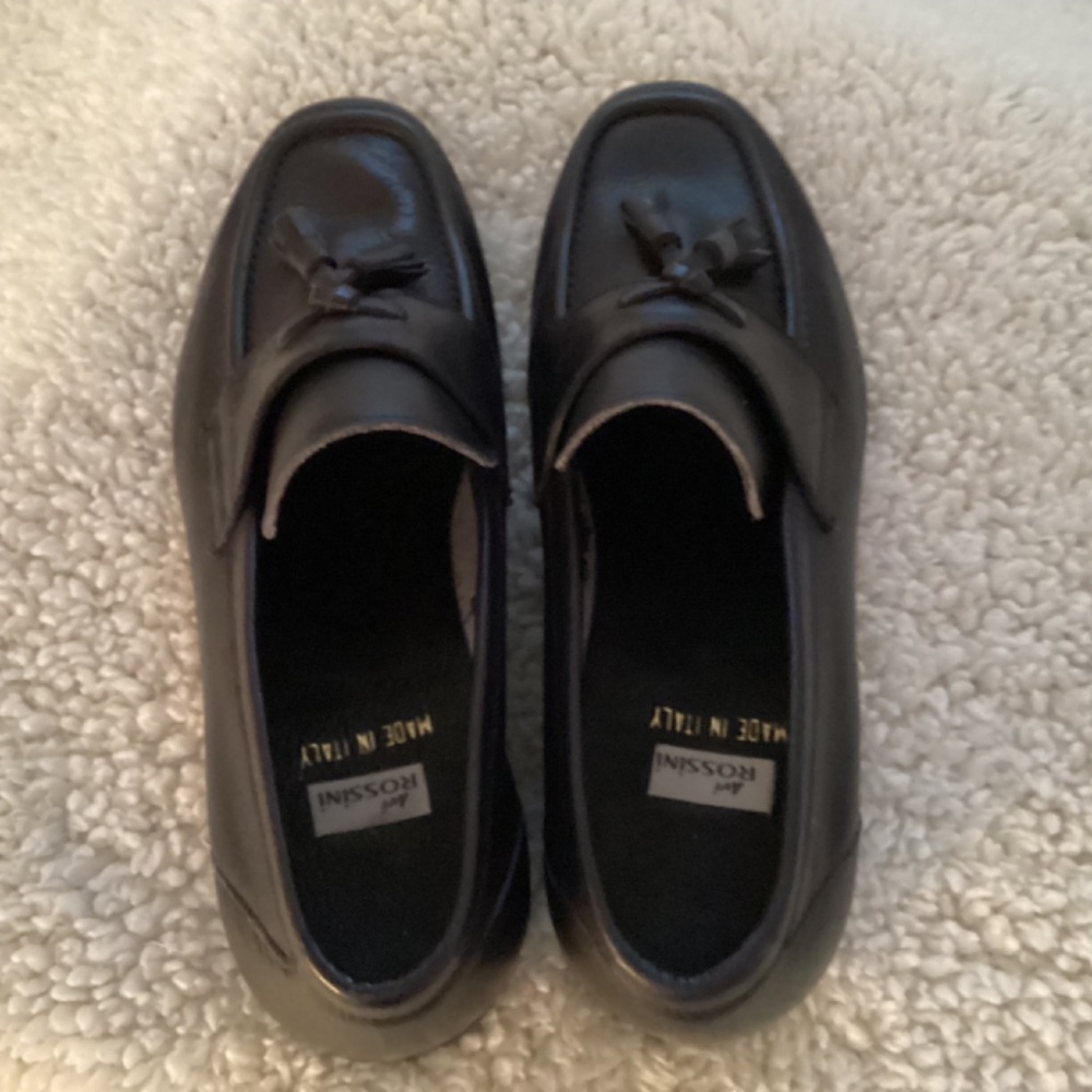 Avi Rossini, NWT, men’s navy blue loafers with tassels, size 5 - Picture 5 of 10
